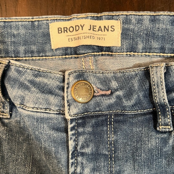 Brody Jeans Skinny Ultra High Distressed Jeans - Picture 2 of 12